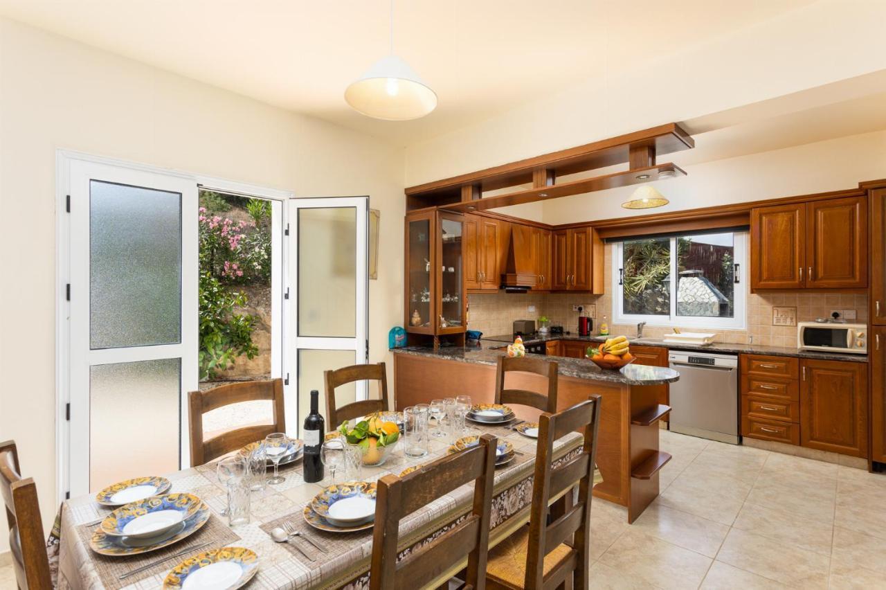 Villa Kleopatra Paphos Eksteriør bilde